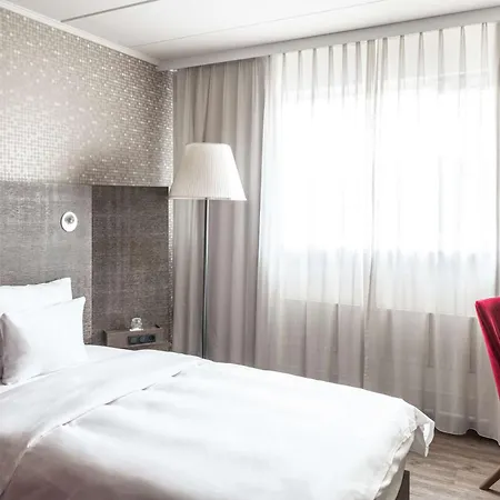 Pentahotel מלון