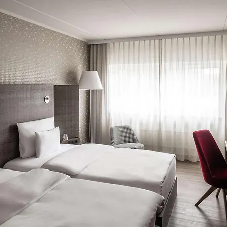 Pentahotel Hotel 4*
