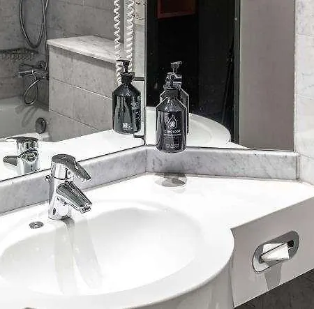 Pentahotel 4* קאסל