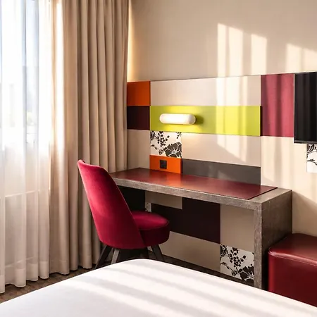 Pentahotel Hotel 4*