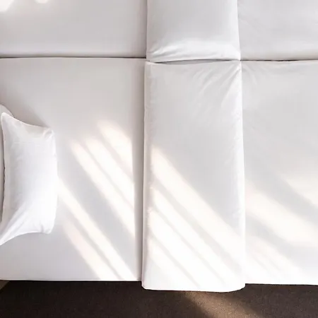 מלון Pentahotel 4*
