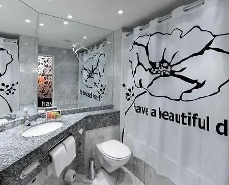 Pentahotel 4*