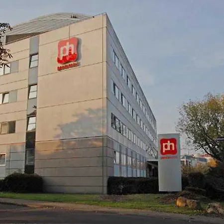 酒店 Pentahotel 4*