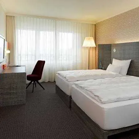 Pentahotel Hotel 4*