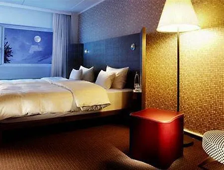 酒店 Pentahotel 4*