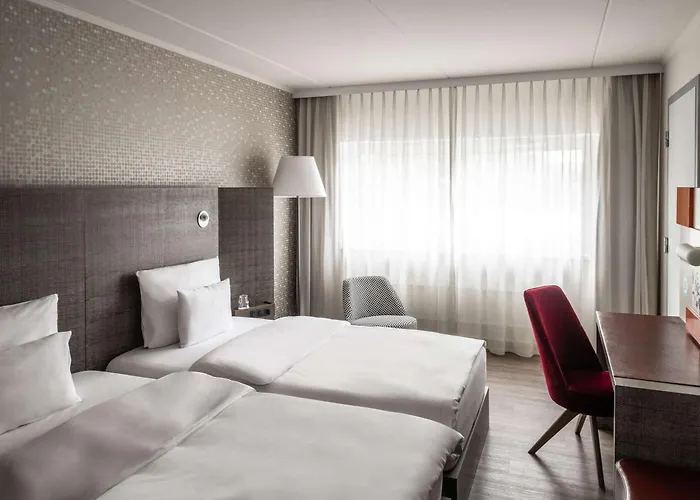 Pentahotel Отель 4*