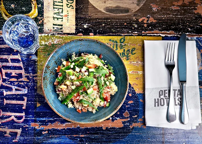 Отель Pentahotel